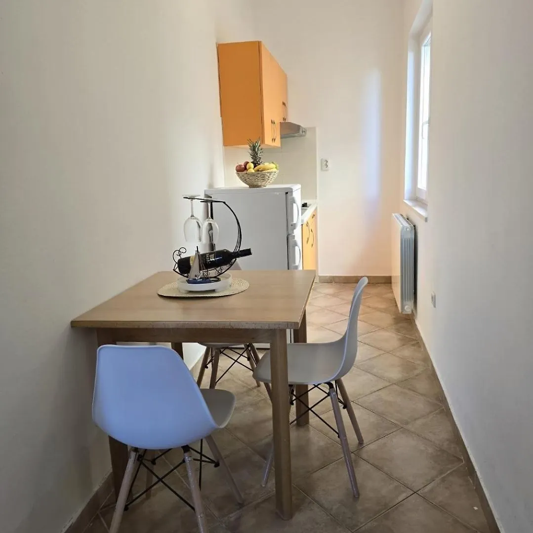 Seaside Apartments بيتريتْشاني