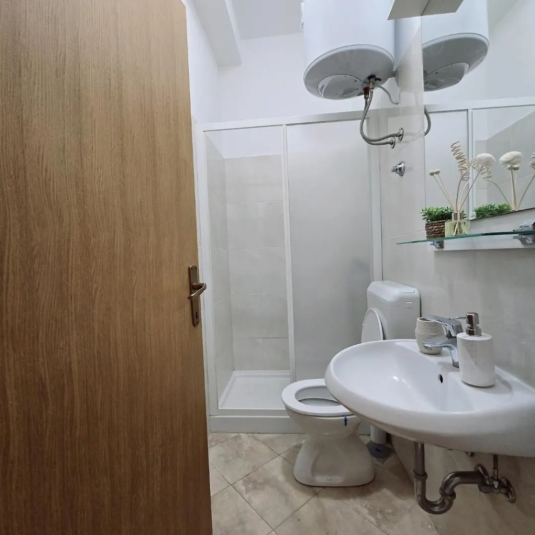 Seaside Apartments بيتريتْشاني 0*,